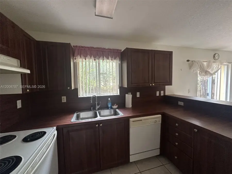 7125 NW 173rd Dr #2401, Hialeah, FL 33015 - #2