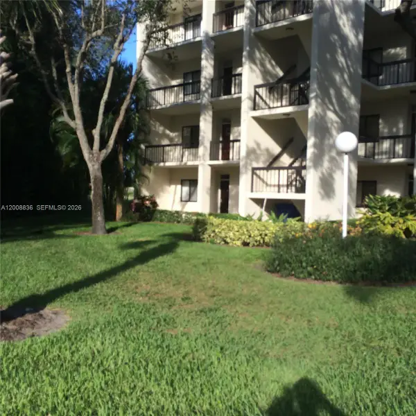 2500 Presidential Way #101, West Palm Beach, FL 33401