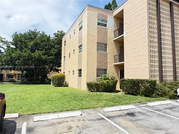 101 Berkley Rd #101, Hollywood, FL 33024
