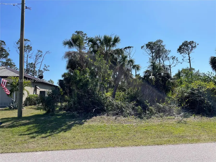 385 Albatross Rd, Rotonda West, FL 33947 - #3