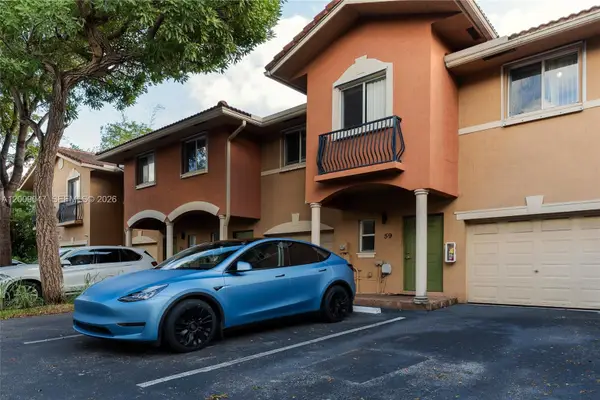 59 SE 3rd Ave #59, Hallandale Beach, FL 33009