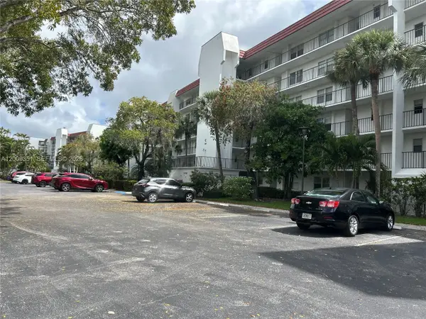 3597 Birdie #308, Green Acres, FL 33460