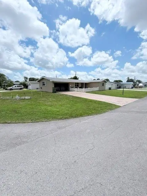 1121 NW 86th Ter, Pembroke Pines, FL 33024 - #2