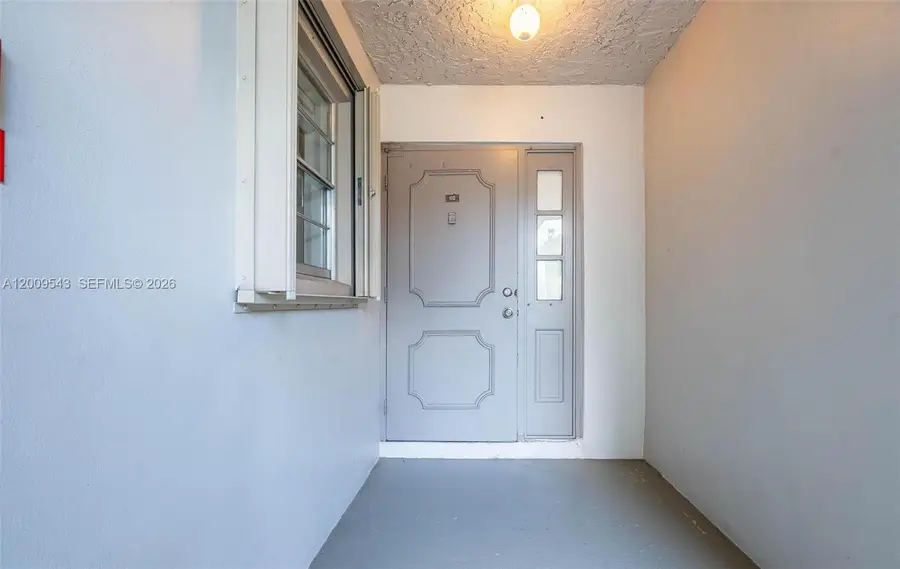 9340 Lagoon Pl #110, Davie, FL 33324 - #2