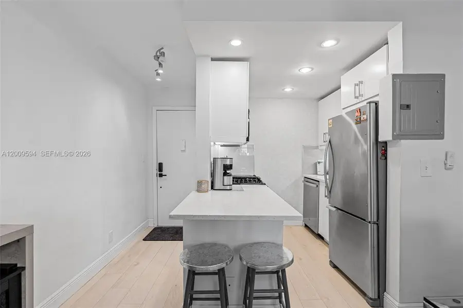 915 Jefferson Ave #2E, Miami Beach, FL 33139 - #3