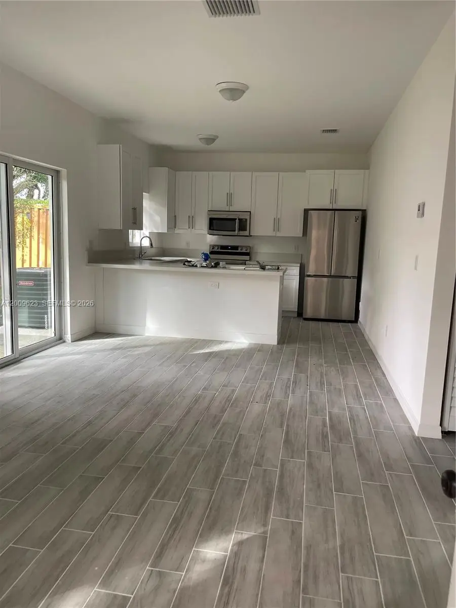 920 NW 81st St, Miami, FL 33150 - #3