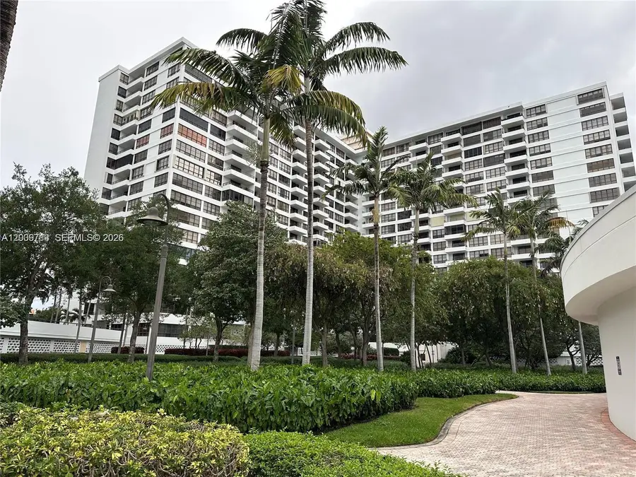 600 Three Islands Blvd #1402, Hallandale Beach, FL 33009 - #3