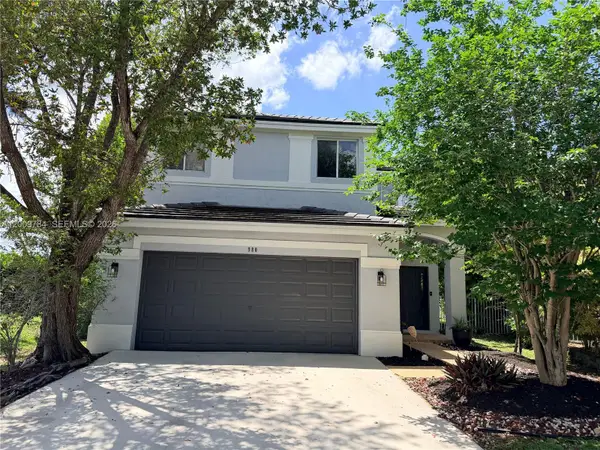 980 Golden Cane Dr, Weston, FL 33327