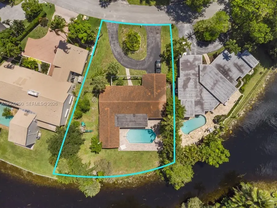 620 Lake Dasha Cir, Plantation, FL 33324 - #2