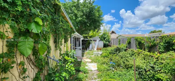 9401 NW 19th St, Pembroke Pines, FL 33024