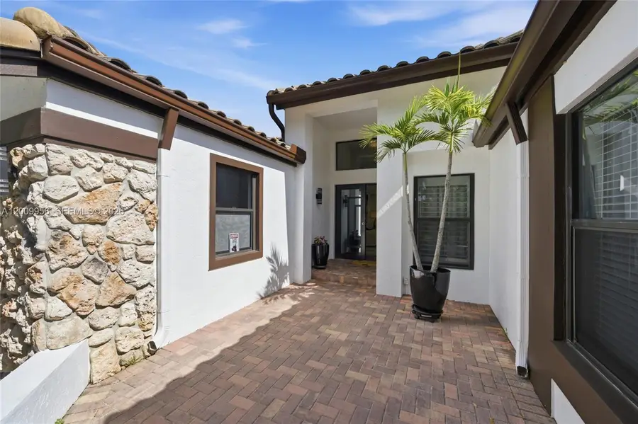 10781 NW 18th Dr, Plantation, FL 33322 - #2