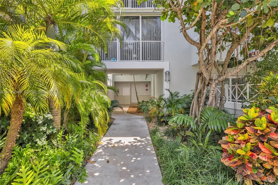 300 Sunrise Dr #1B, Key Biscayne, FL 33149 - #3