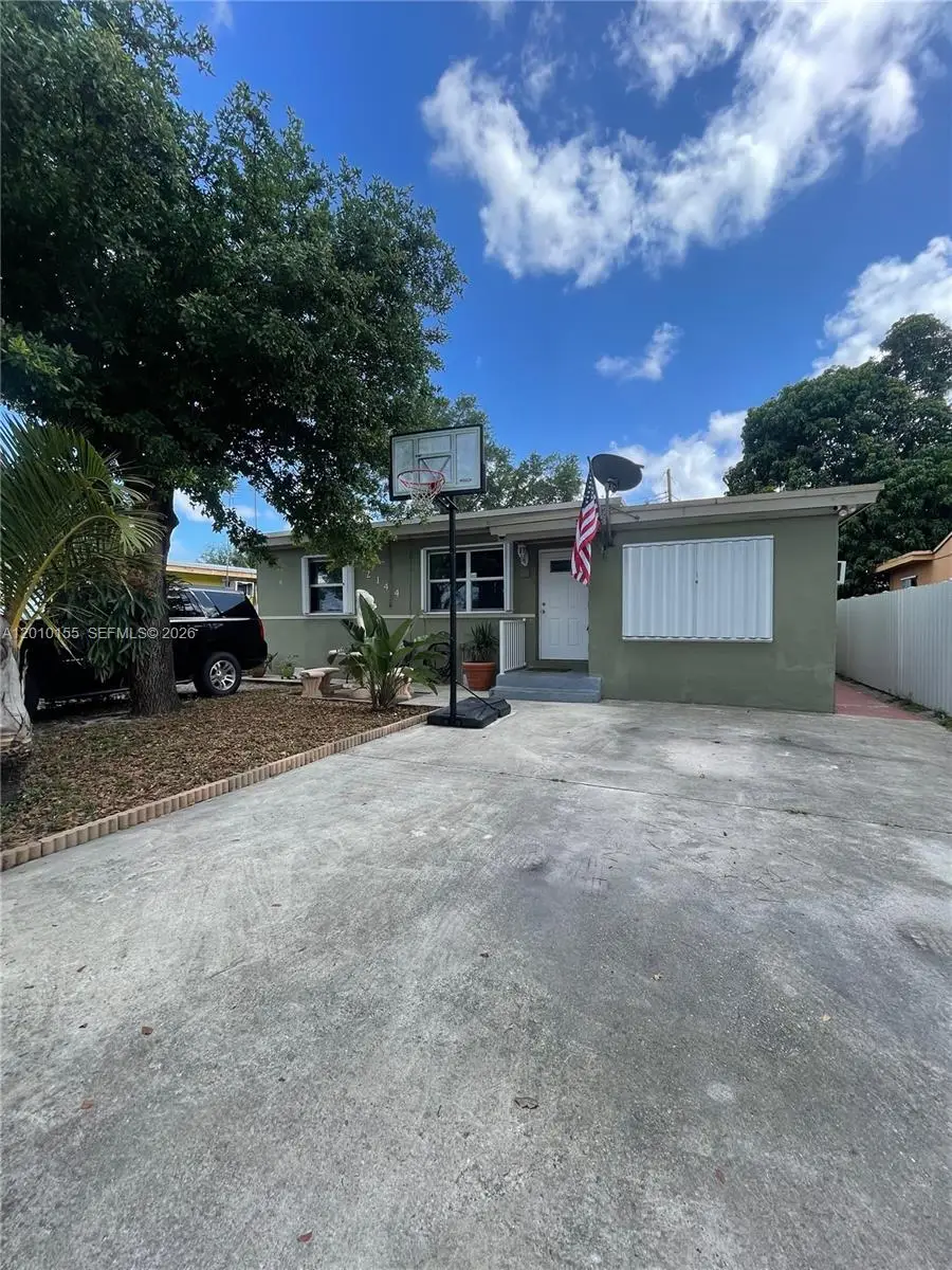 2144 NW 85th St, Miami, FL 33147 - #2