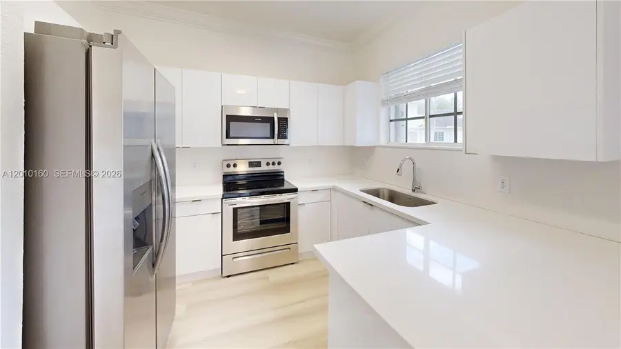 372 NE 26th Pl #201, Homestead, FL 33033 - #3