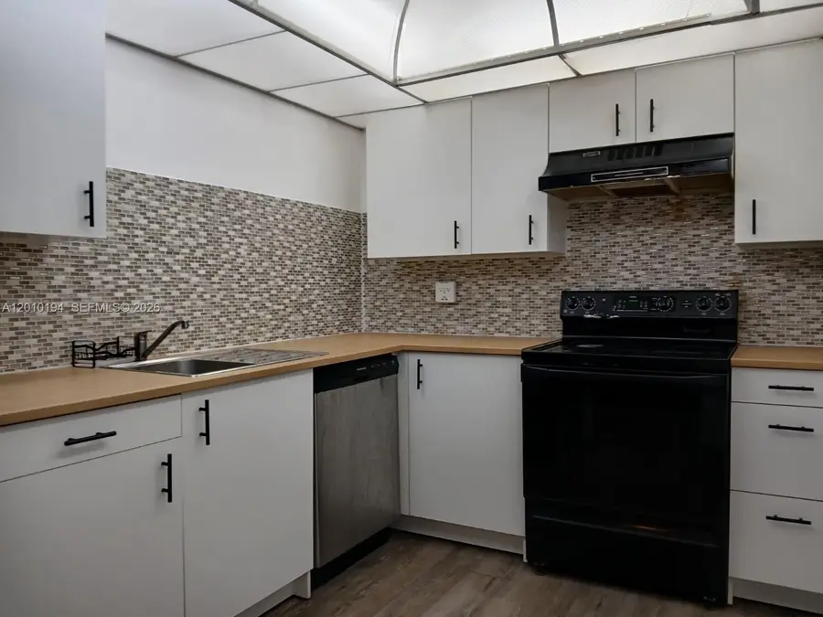 1300 Saint Charles Pl #222, Pembroke Pines, FL 33026 - #2