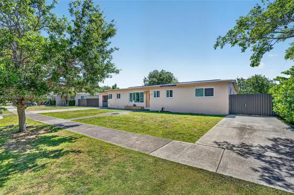 9430 Easter Rd, Cutler Bay, FL 33157