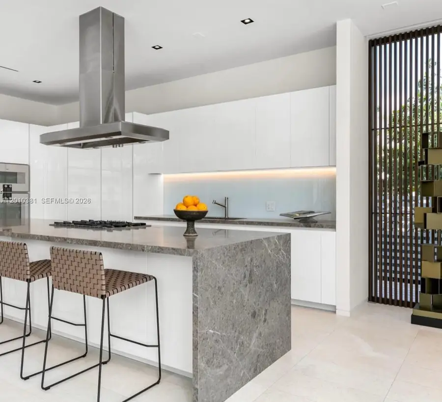 1081 W 48th St #N01, Miami Beach, FL 33140 - #3