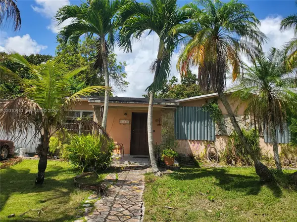 12445 SW 185th Ter, Miami, FL 33177