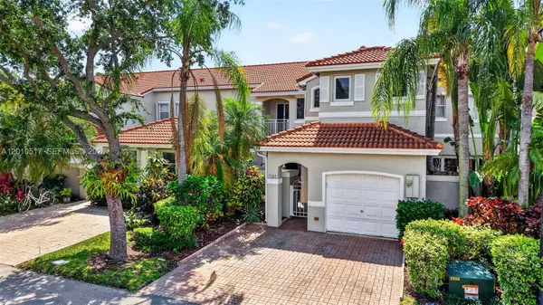 1581 Yellowheart Way, Hollywood, FL 33019