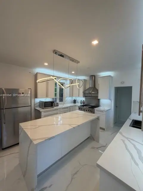 5824 Alton Rd, Miami Beach, FL 33140 - #2