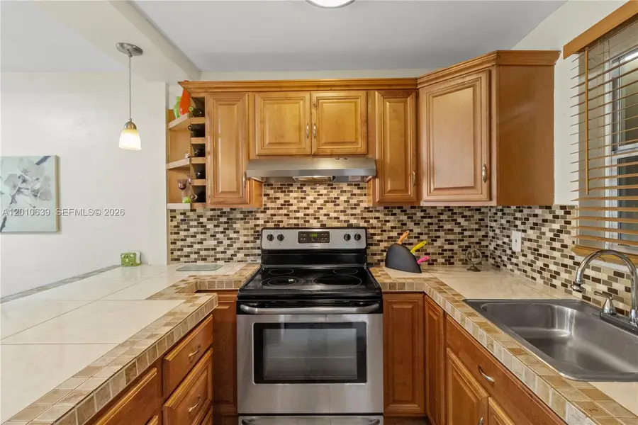 2600 Diana Dr #119, Hallandale Beach, FL 33009 - #3