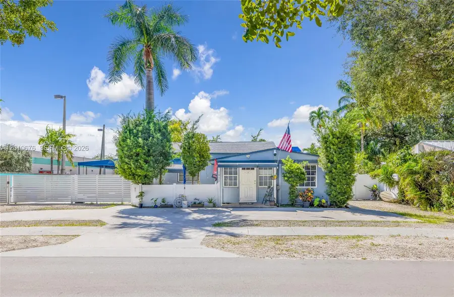 1812 Coolidge St, Hollywood, FL 33020 - #2