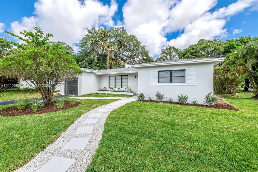 981 NE 152nd St, Miami, FL 33162 - #2
