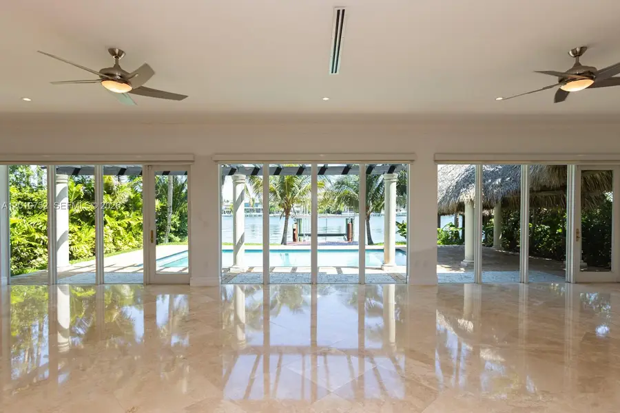 425 N Shore Dr, Miami Beach, FL 33141 - #2