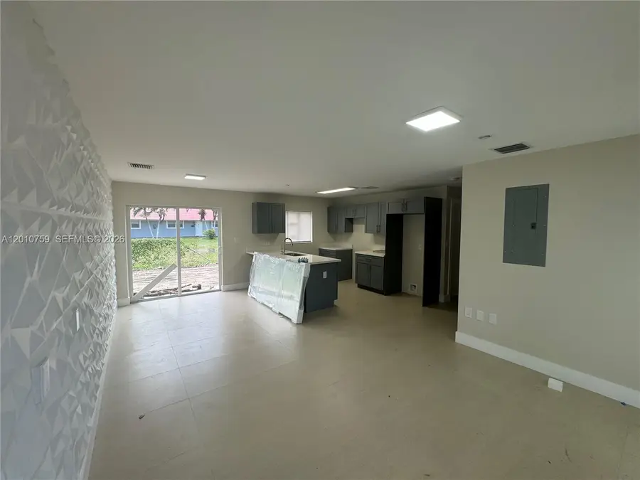 205 NW 159th St, Miami, FL 33169 - #3