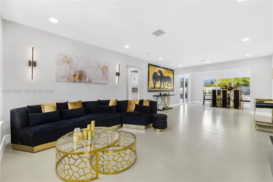 1104 N 13th Ter, Hollywood, FL 33019 - #2