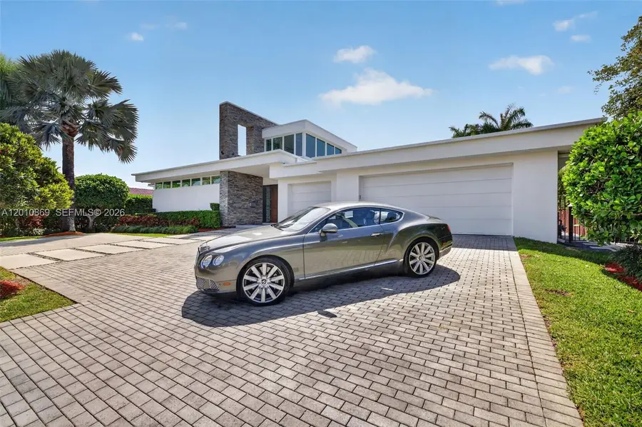 907 Diplomat Pkwy, Hallandale Beach, FL 33009 - #3
