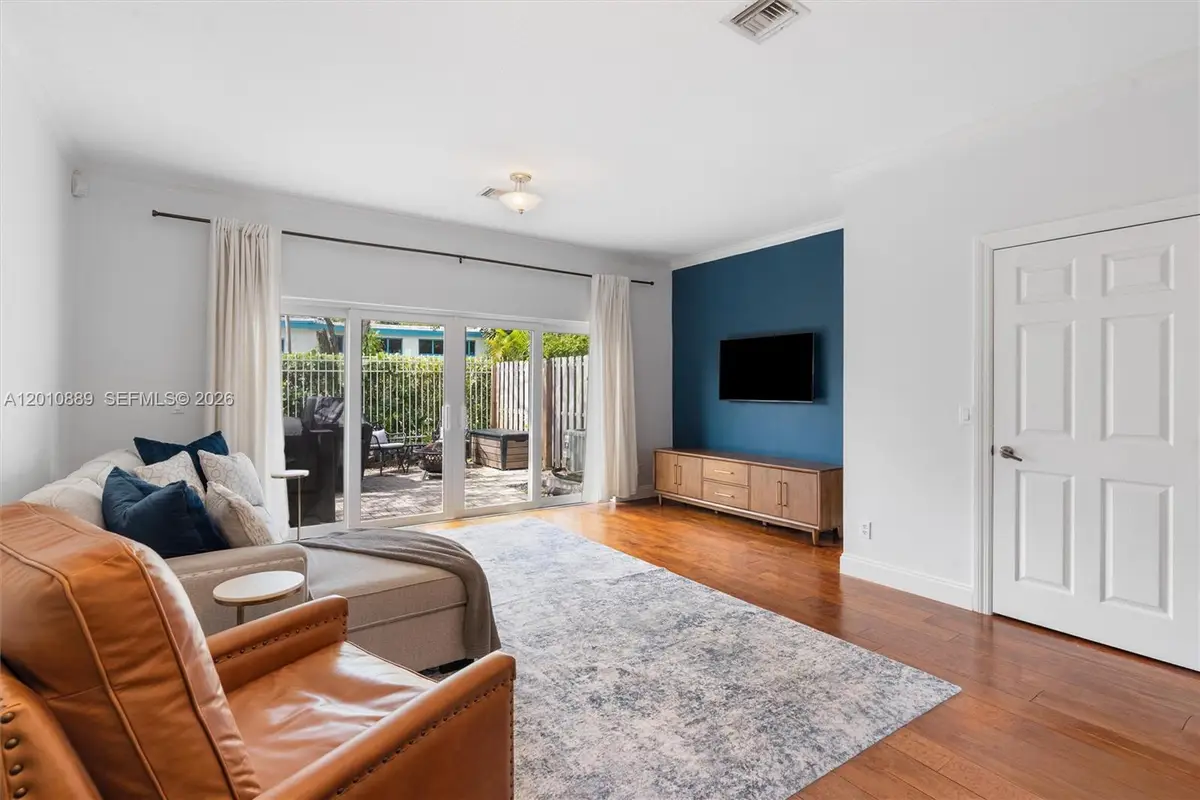 835 NE 19th Ave #2, Fort Lauderdale, FL 33304 - #1