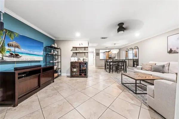 1140 NW 99th Ave #70, Pembroke Pines, FL 33024