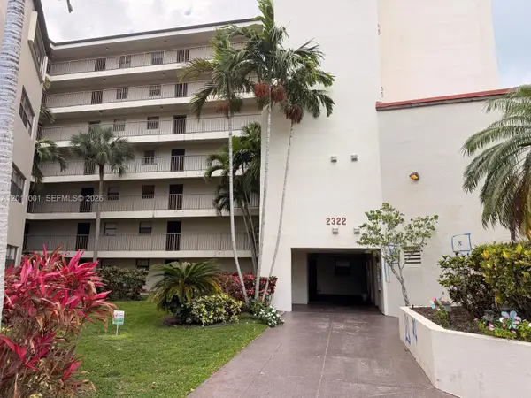 2322 S Cypress Bend Dr #708, Pompano Beach, FL 33069