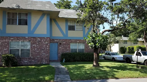 7505 Kimberly Blvd #122, North Lauderdale, FL 33068