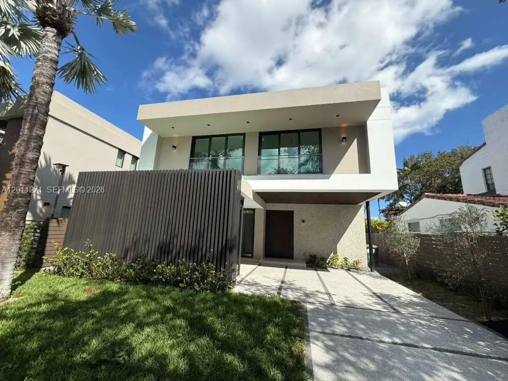 125 SW 29th Rd, Miami, FL 33129 - #1