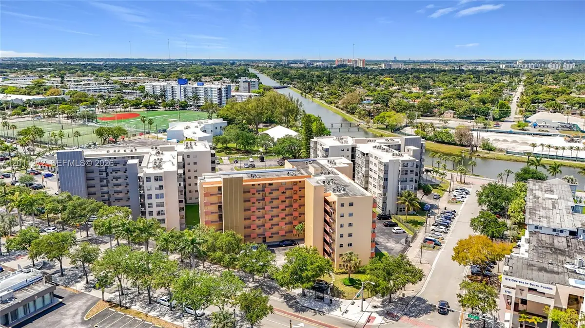 16400 NE 17th Ave #206, North Miami Beach, FL 33162 - #1