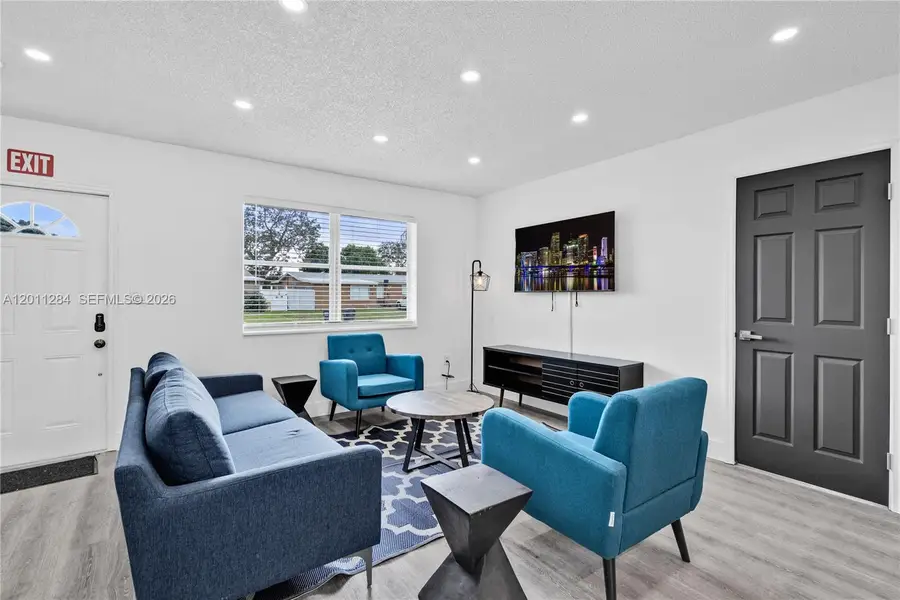 7471 Hope St, Hollywood, FL 33024 - #3