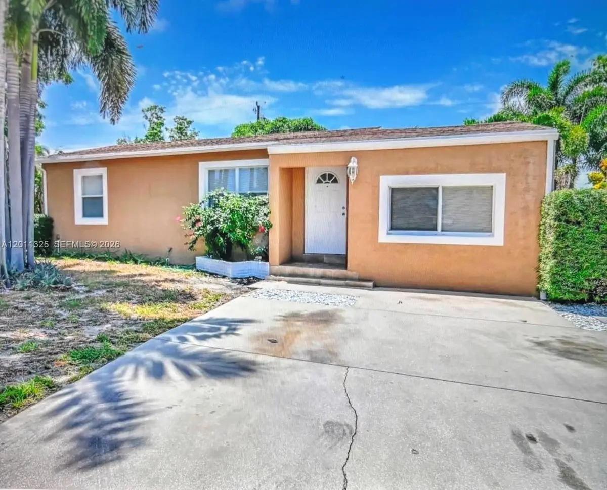822 Avenida Hermosa, West Palm Beach, FL 33405 - #1