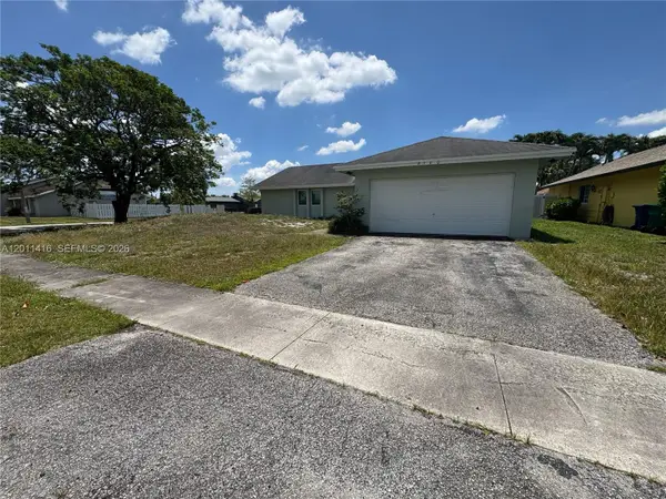 8700 NW 46th Ct, Lauderhill, FL 33351