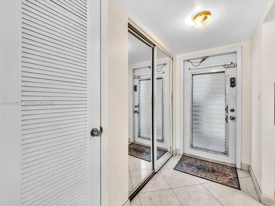 8465 Sunrise Lakes Blvd #212, Sunrise, FL 33322 - #3