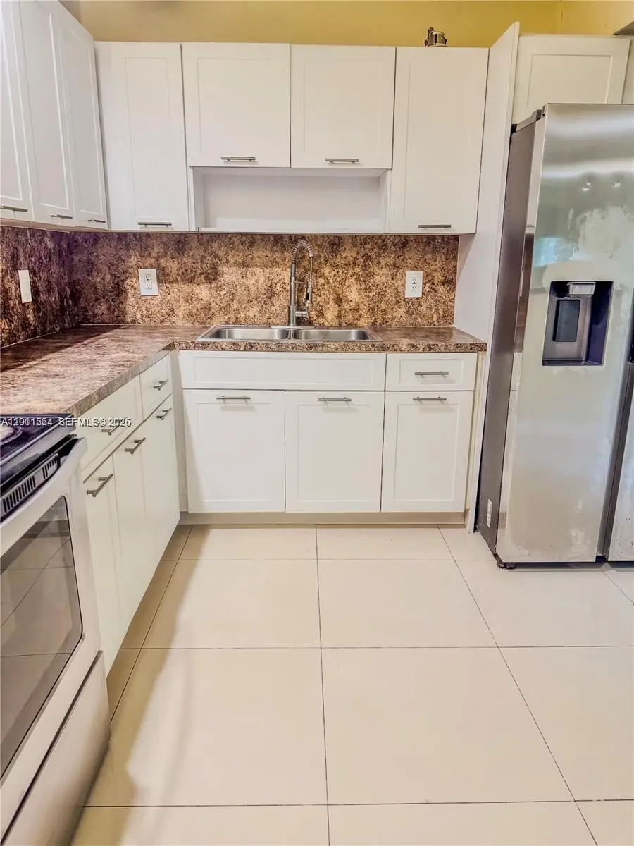 906 SW 74th Ave, North Lauderdale, FL 33068 - #2