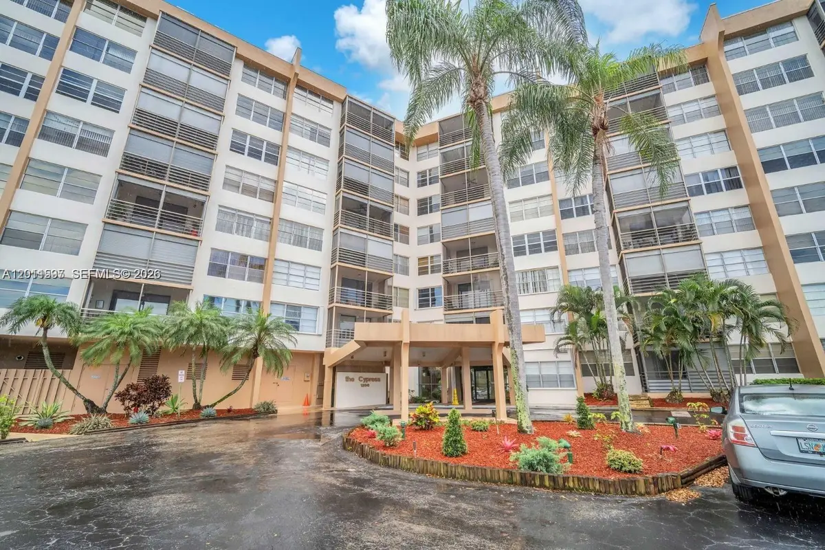 1200 Saint Charles Pl #415, Pembroke Pines, FL 33026 - #1