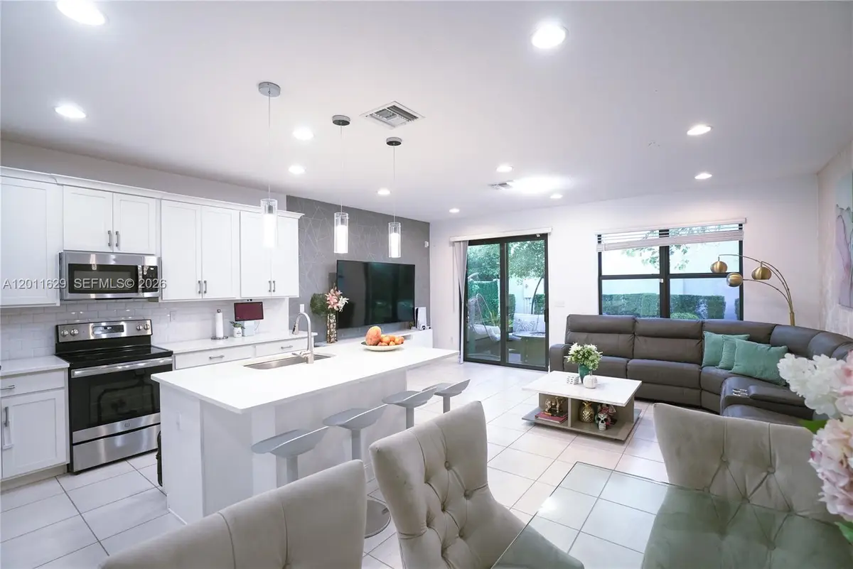 10111 Akenside Dr, Boca Raton, FL 33428 - #1