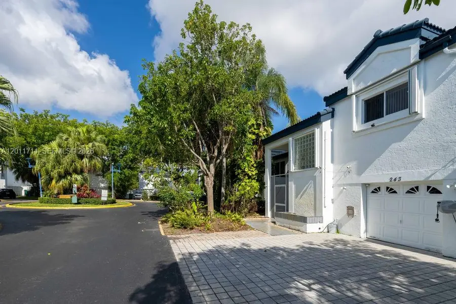243 NE 212th Ter, Miami, FL 33179 - #2