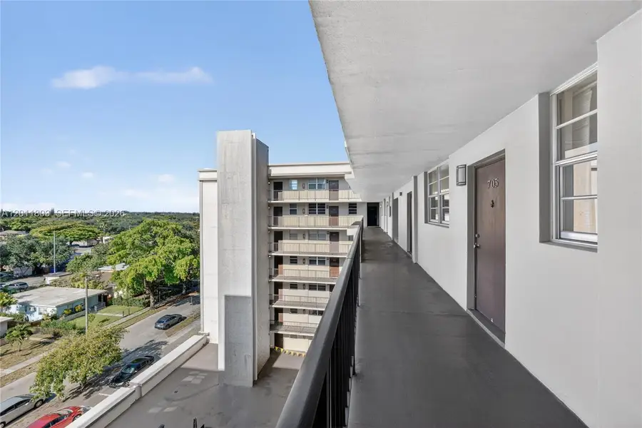 1811 Jefferson St #705, Hollywood, FL 33020 - #2