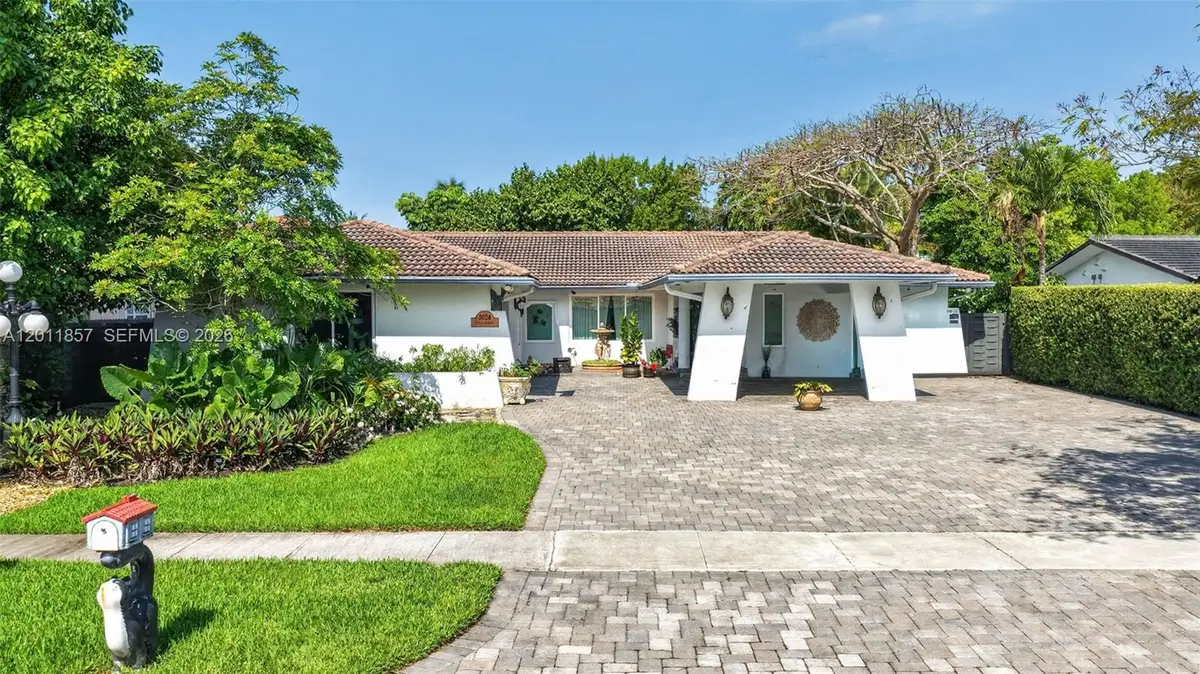 3024 SW 98th Ct, Miami, FL 33165 - #1