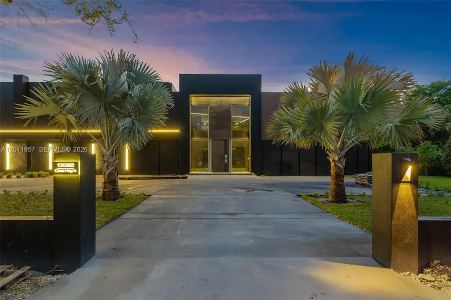 13500 SW 69th Ave, Pinecrest, FL 33156 - #3