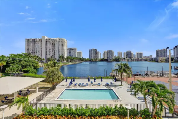 2750 NE 183rd St #2412, Aventura, FL 33160
