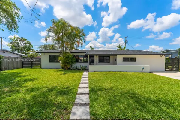 9250 SW 44th St, Miami, FL 33165